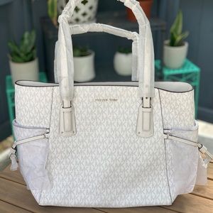 Michael Kors Voyager Small Logo Tote - BRAND NEW!